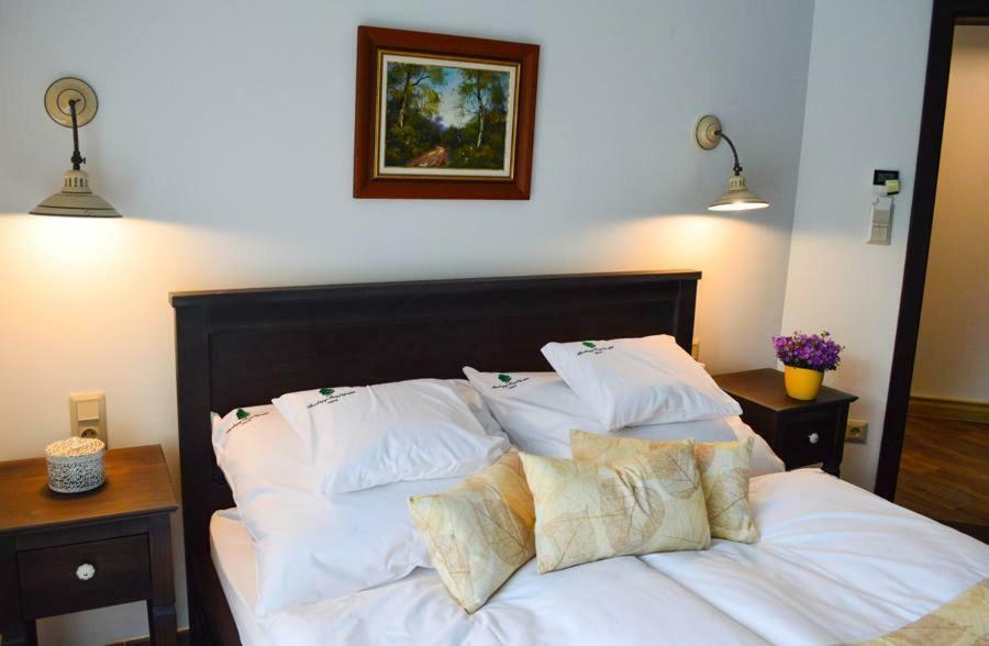Somhegyi Oereg Harsfak Major Vendeghaz Bed & Breakfast Bakonybél Exterior photo